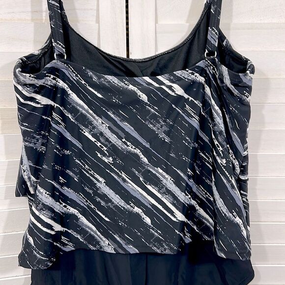 Bryon Blue Swimsuit Size 10 One Piece Underwire EUC - Picture 8 of 14